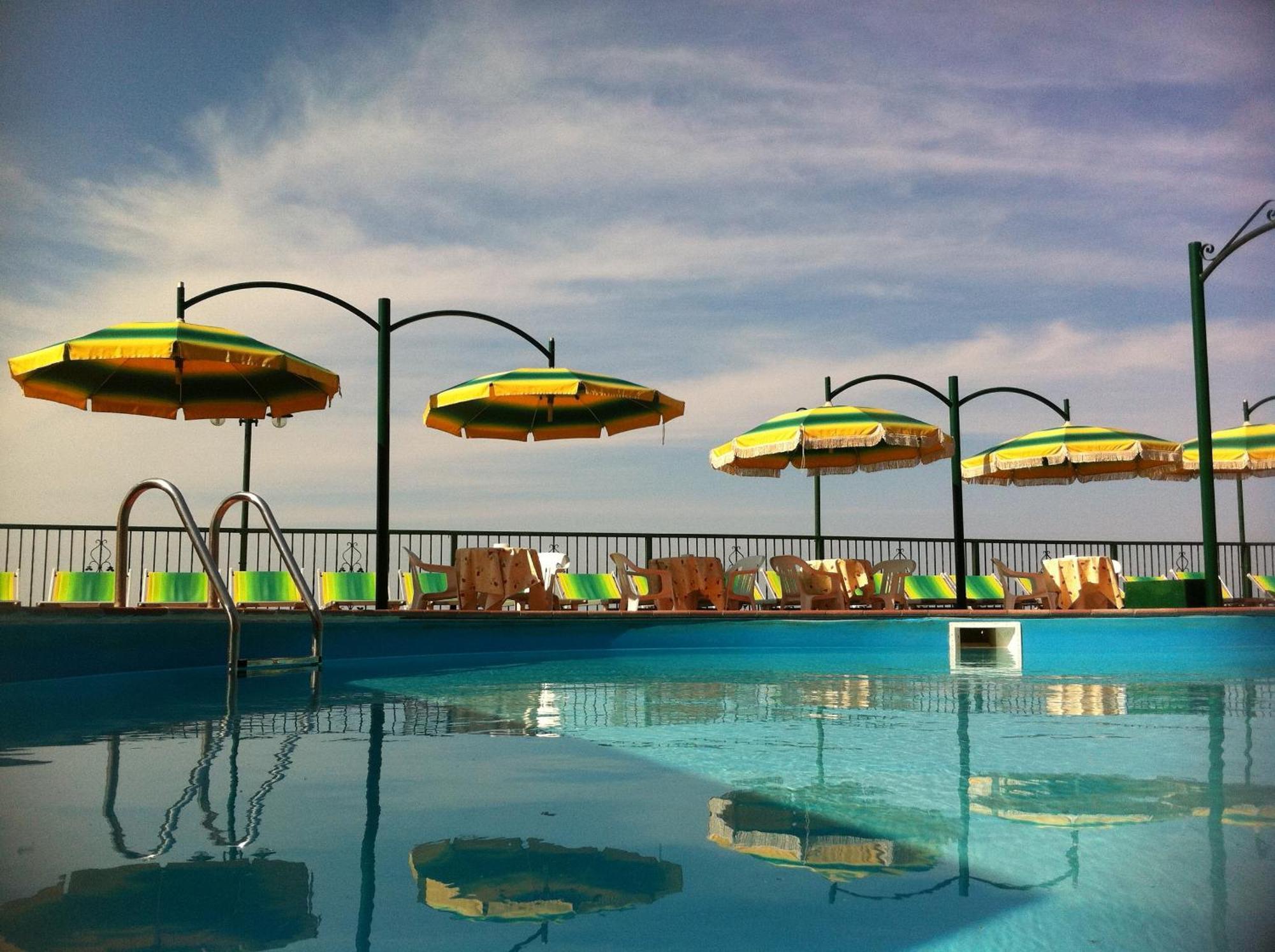 Hotel Orizzonte Blu Tropea Esterno foto